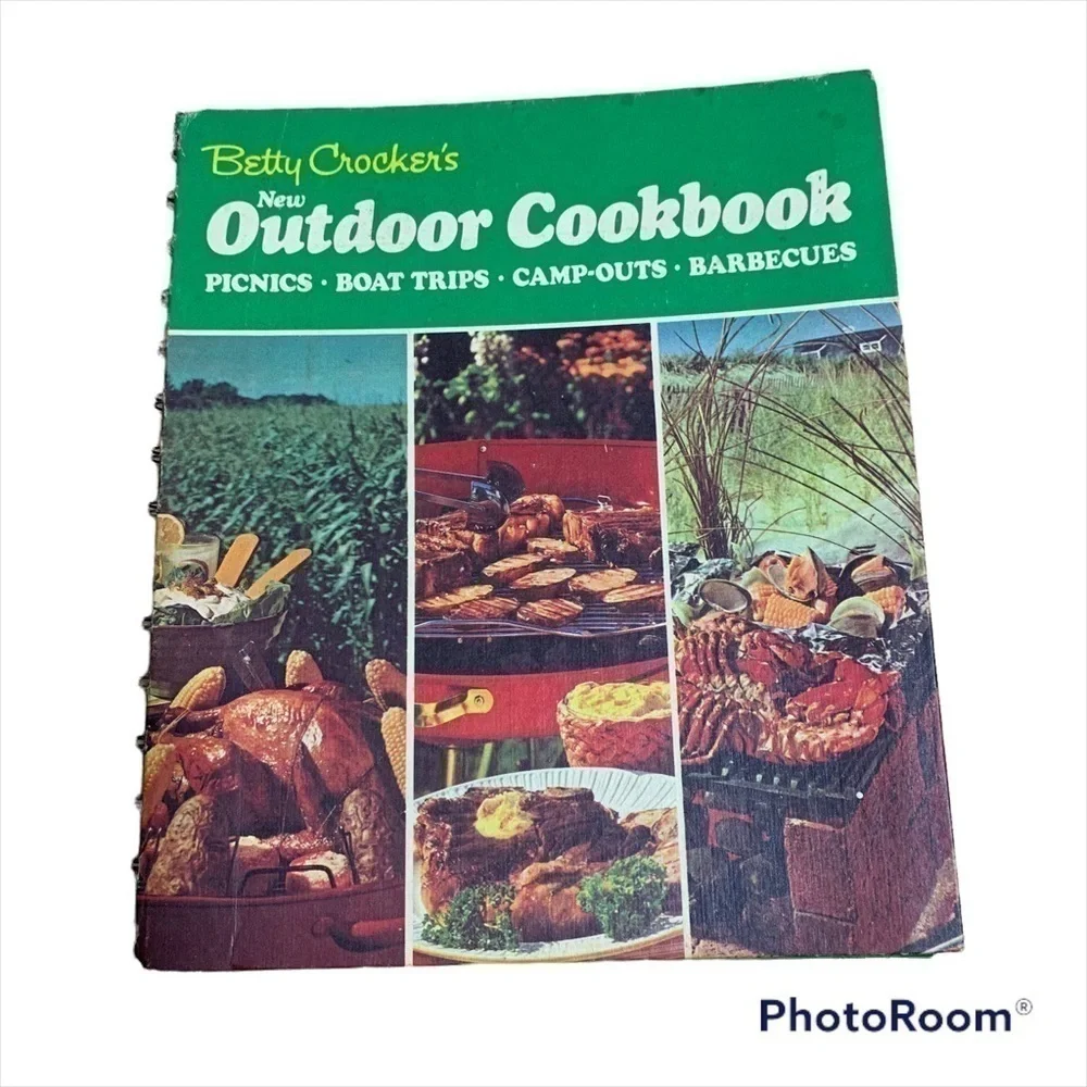 Betty Crocker’s New Outdoor Cookbook Green Spiral Picnics Barbecues Vintage